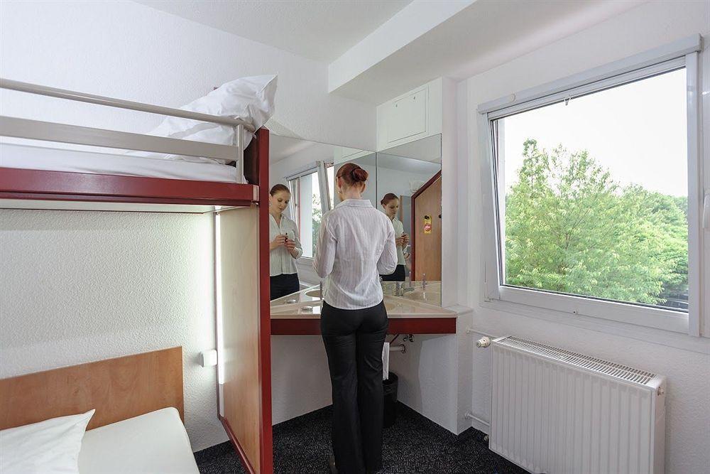 Bon Marche Hotel Bochum Zewnętrze zdjęcie